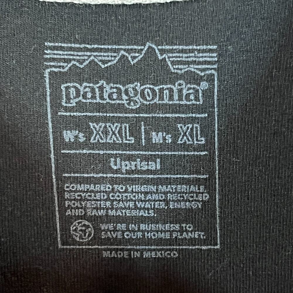 Patagonia Black Crew Sweatshirt with Chest Logo - Picture 3 of 9